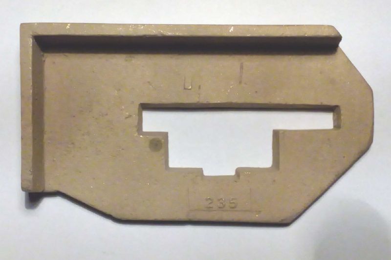 1366 Guide Bar Bracket LH GM